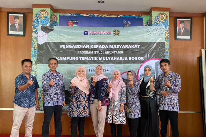 Mahasiswa Sekolah Vokasi IPB University menggelar FGD di Kecamatan Bogor Selatan, Kota Bogor.