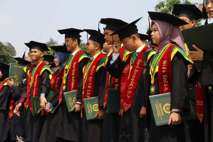 Wisuda Sarjana Terapan dan Diploma Tahun Akademik 2023/2024 di Aula Kampus Polbangtan Bogor Cibalagung, pada Rabu (7/8/2024).