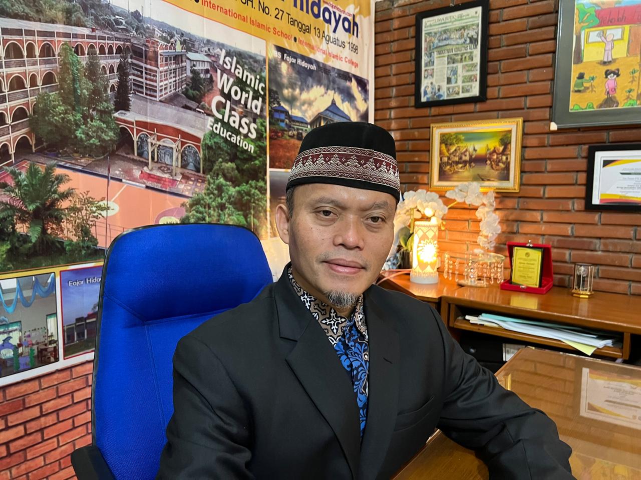 Ketua Umum AYPI ASEAN, Mirdas Eka Yora Lc, MPd.