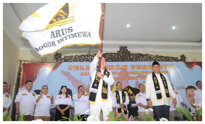 Bakal Calon Bupati, Rudy Susmanto kukuhkan relawan Aliansi Rudy Susmanto (ARUS), Kemang, Kabupaten Bogor, Minggu (11/8/2024). Foto : Hendi Novian / Radar Bogor