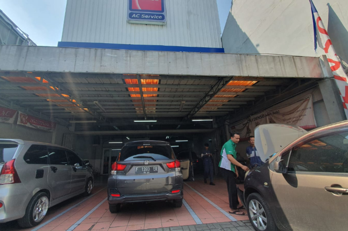 Sentral AC Denso menawarkan program promo khusus perawatan AC mobil selama Agustus.