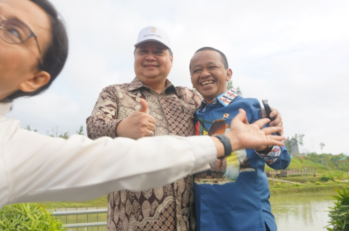 Airlangga bersama Bahlil Lahadalia di IKN