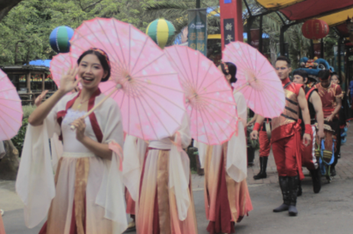MENARIK : Parade Budaya dan Satwa di Taman Safari Bogor.