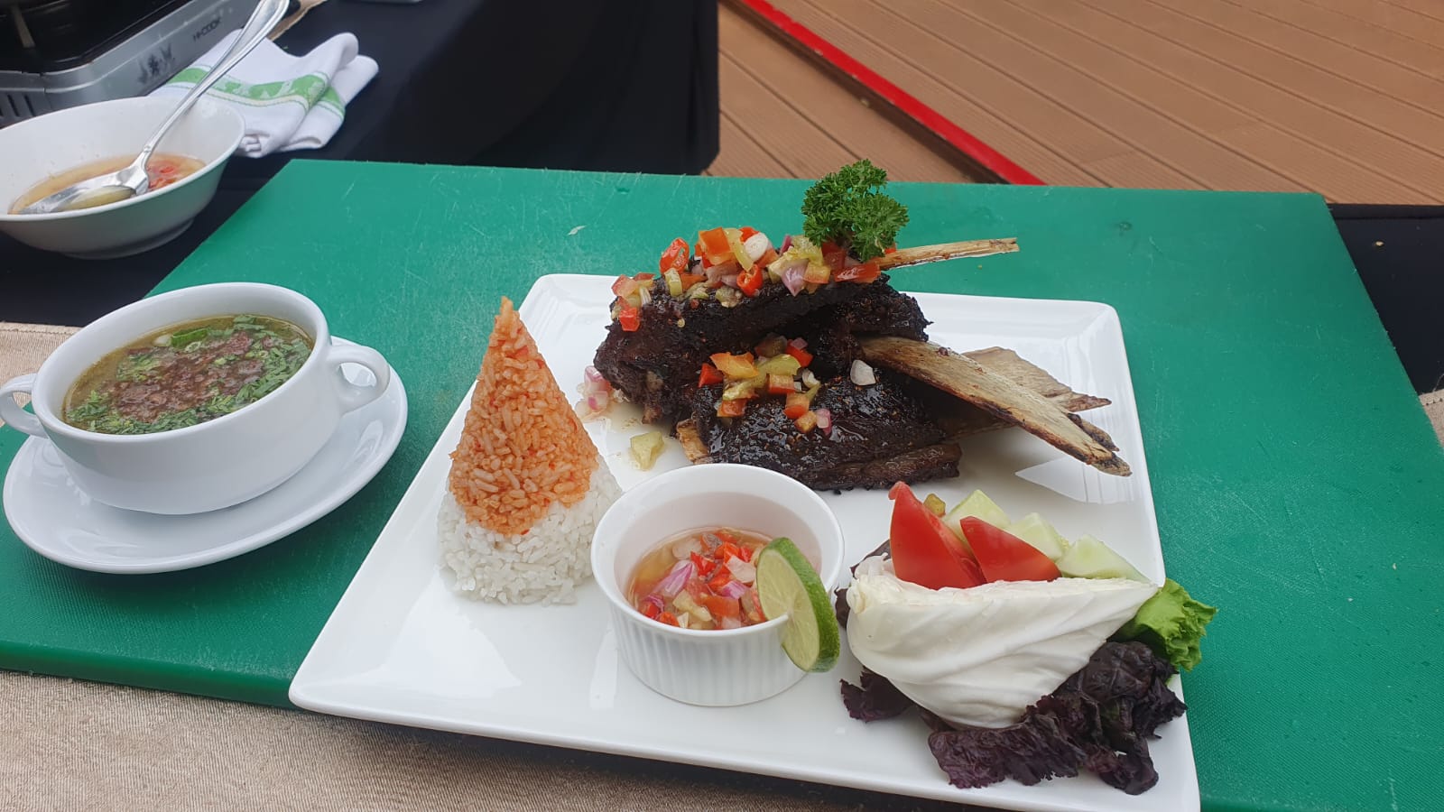 Iga Merah Putih sajian spesial dari Swiss-Belinn Bogor menyemarakkan HUT RI ke-79.