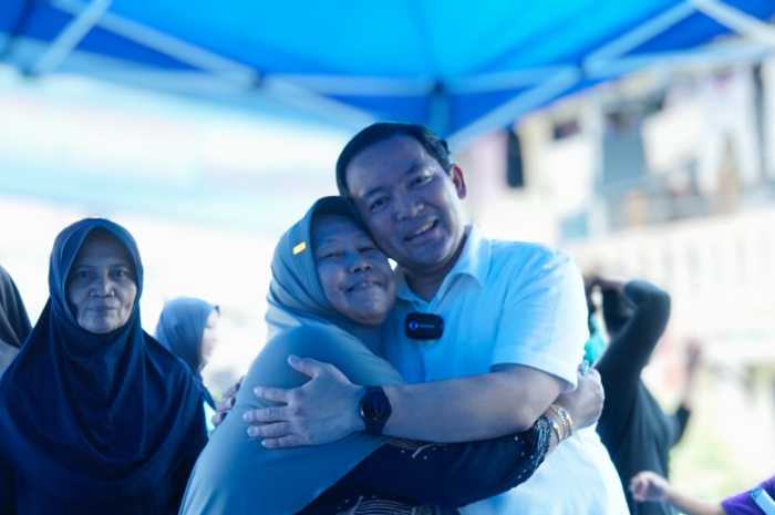 Bakal Calon Walikota Bogor, Dokter Rayendra berkunjung dan bertemu masyarakat pada kegiatan Ngariung Sehat.