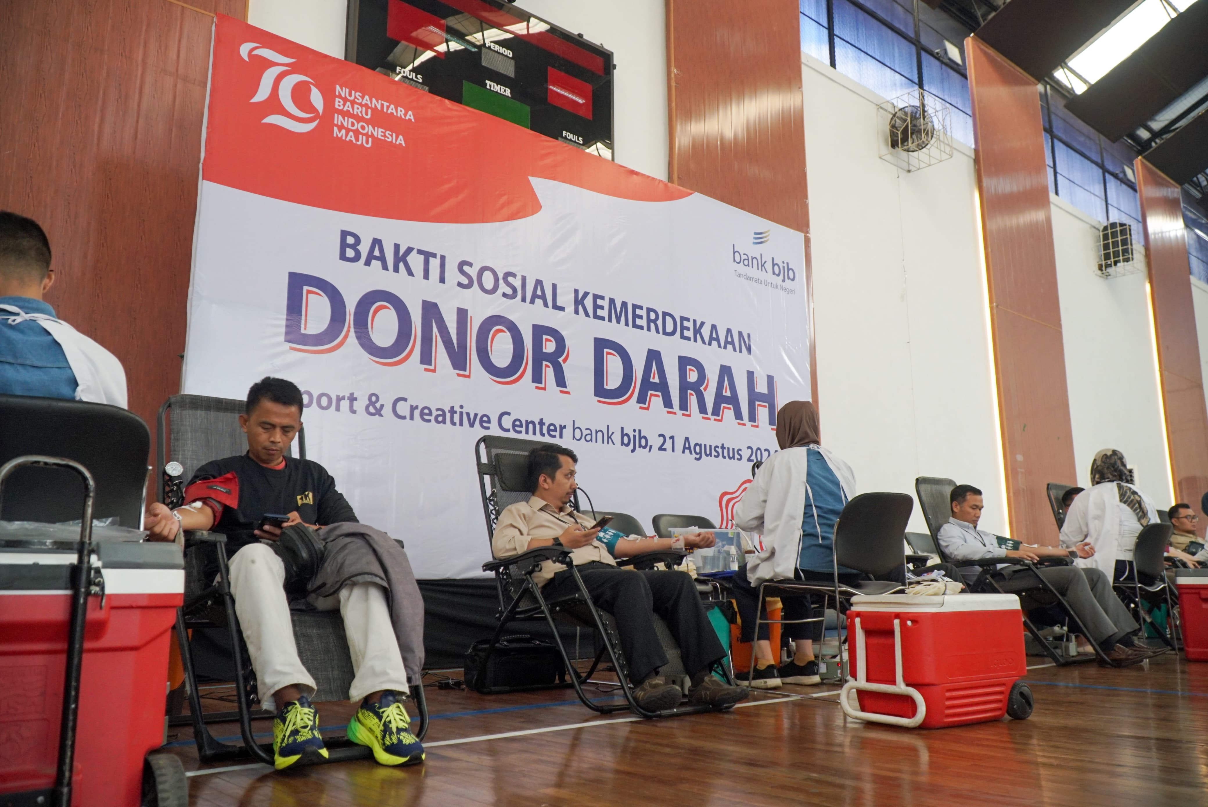Acara donor darah yang digelar di Sport & Creative Center, Kantor Pusat Bank BJB, pada Rabu 21 Agustus 2024.