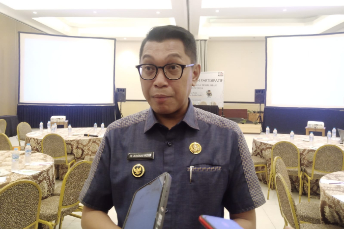 Ketua Apdesi Kabupaten Bogor, Abdul Aziz saat dimintai keterangan terkait rencana bimtek kepala desa ke Bali.