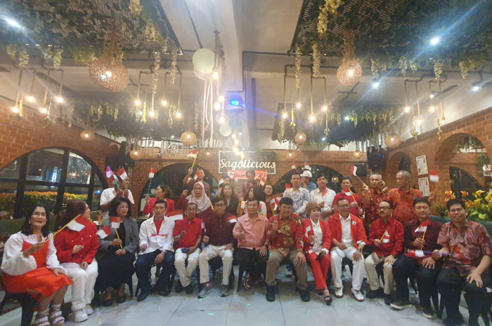 Komunitas Sepeda USU dan alumni Universitas Sumatera Utara (USU) Jabodetabek Peduli (AUJP) merayakan HUT Kemerdekaan ke-79 RI.