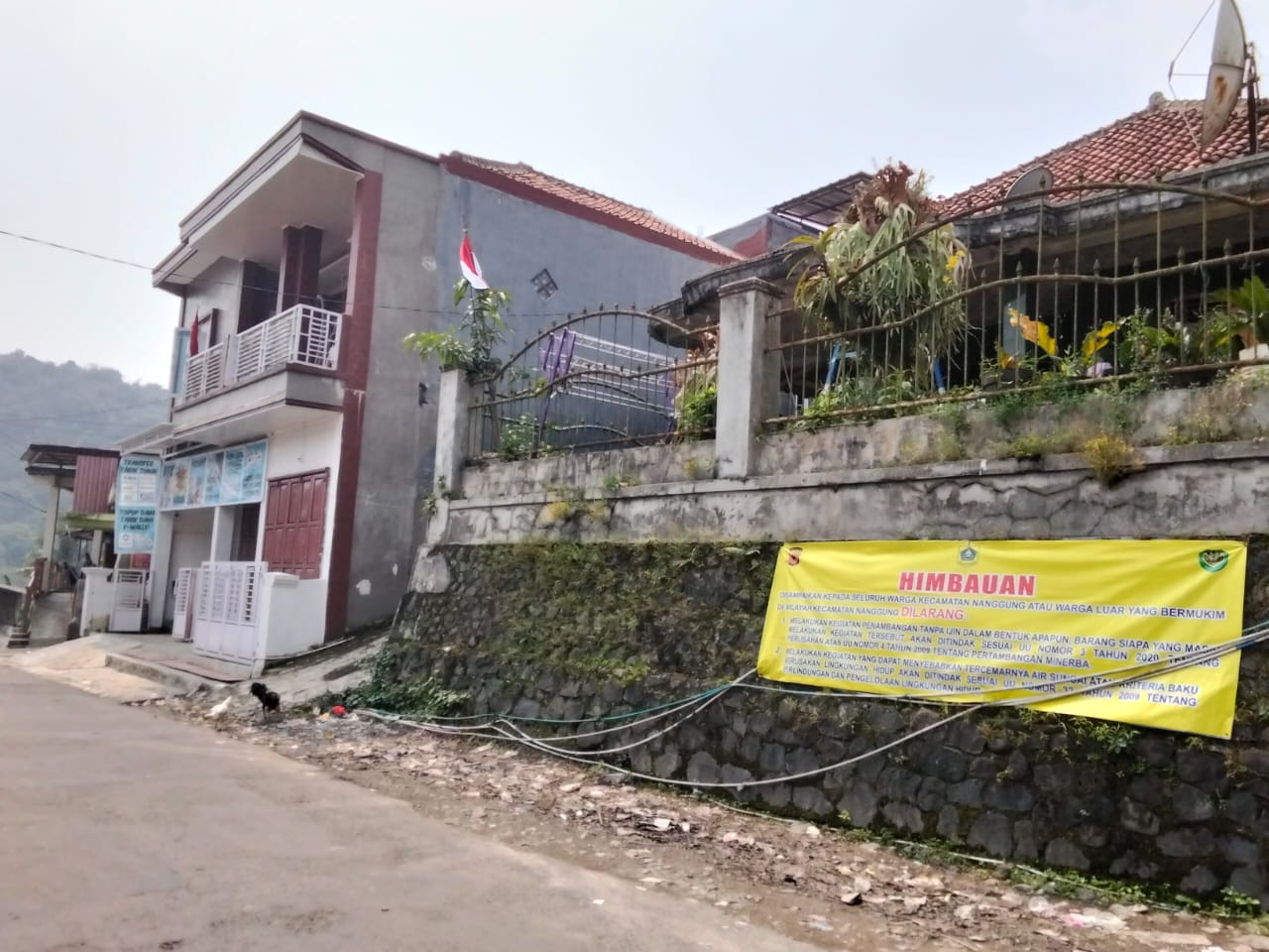 Sungai Cikaniki Sering Keruh Tercemar Limbah, Spanduk Kuning Bertebaran di Bogor
