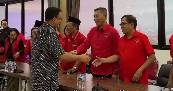 Anies Baswedan saat berkunjung ke DPD PDIP Jakarta.