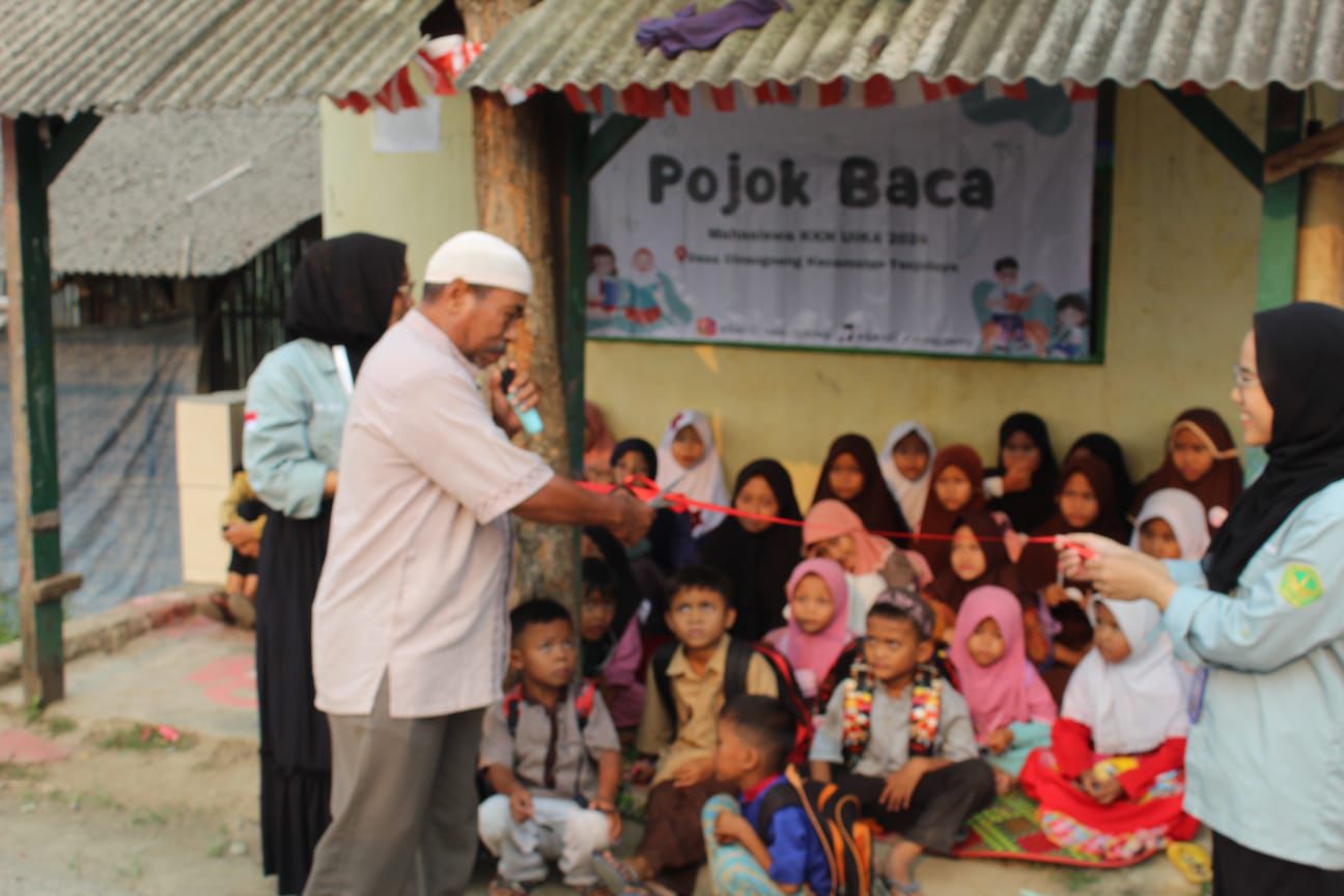 Keren! Mahasiswa UIKA Bogor Buat Perpustakaan Mini untuk Masyarakat Babakan Girang