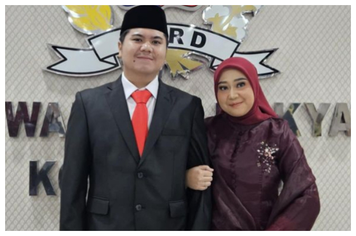 Banu Lesmana Bagaskara bersama istrinya usai dilantik menjadi anggota DPRD Kota Bogor.