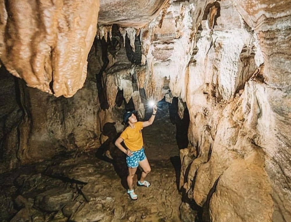 Keindahan Gua Garunggang Bogor yang mirip Green Canyon Amerika.