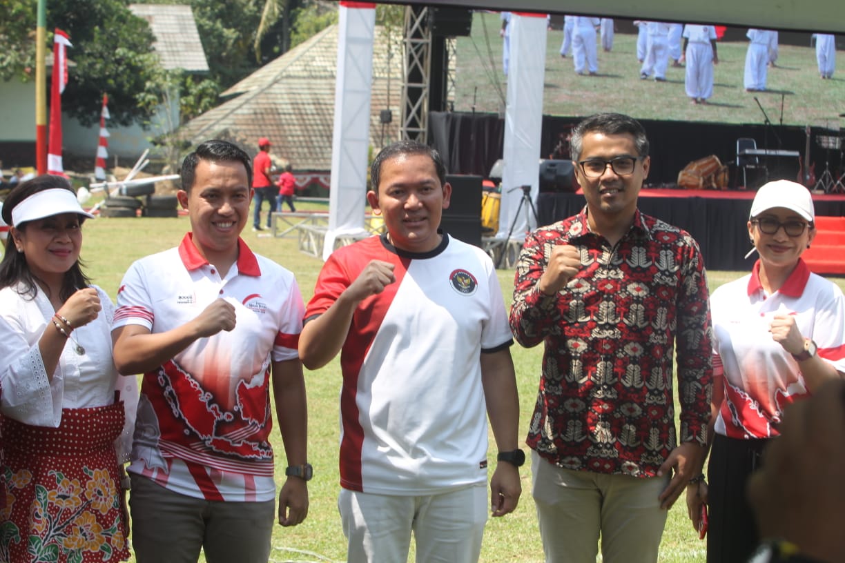 Para Calon Wali Kota Bogor dan Wakil Wali Kota Bogor saat hadir di penutupan FMP 2024.