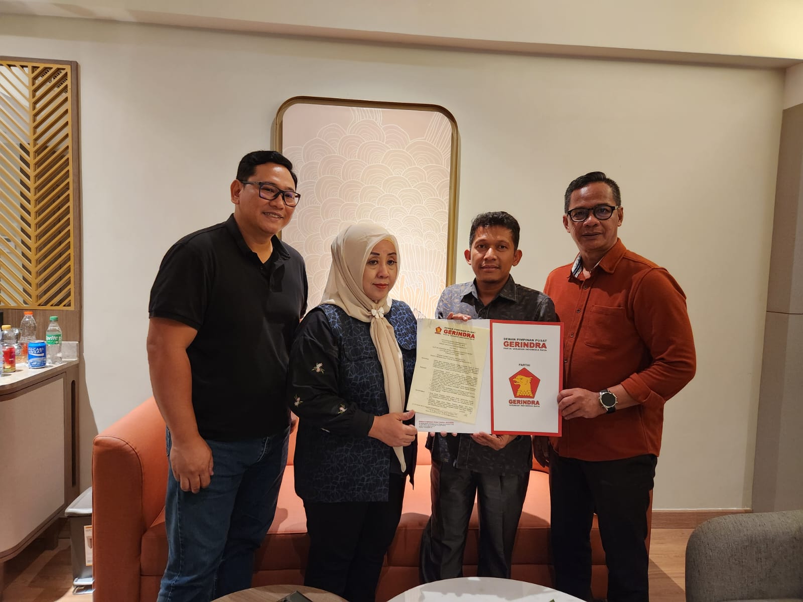 Penyerahan Surat keputusan (SK) terkait penunjukan Zenal Abidin menjadi pimpinan DPRD Kota Bogor.