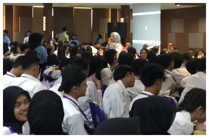 Mahasiswa baru FEB Unpak Bogor mengikuti kegiatan Welcome Economic And Busines Faculty (WEBF) 2024, Jumaat (13/9/2024).