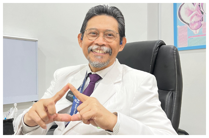 Dokter kebidanan dan kandungan RS Azra, dr. Inayatullah Rifai, SpOG.