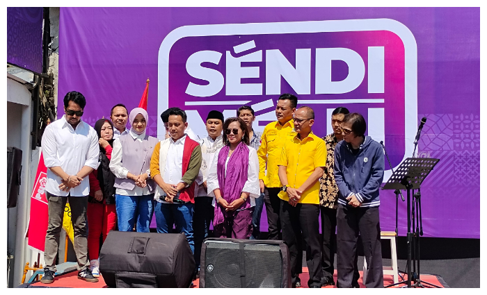Bakal Pasangan Calon Wali Kota dan Wakil Wali Kota Bogor, Sendi Fardiansyah dan Melli Nuraini Darsa meresmikan Posko Bogor Hepi.