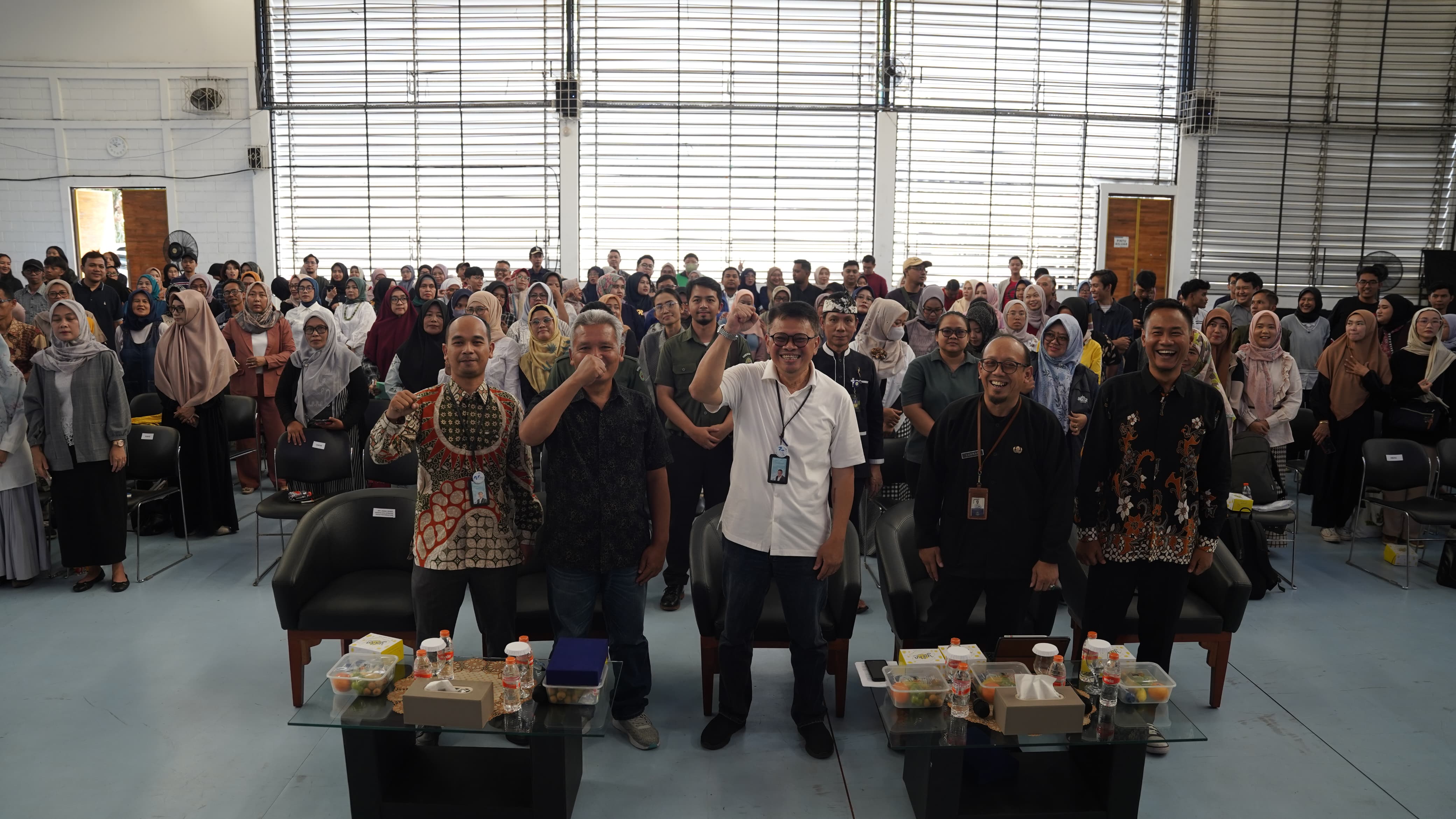 Bank BJB berkomitmen mendukung pelaku usaha mikro, kecil, dan menengah (UMKM) dalam memasuki pasar ekspor melalui program baru bertajuk BJB Exportpreneur.