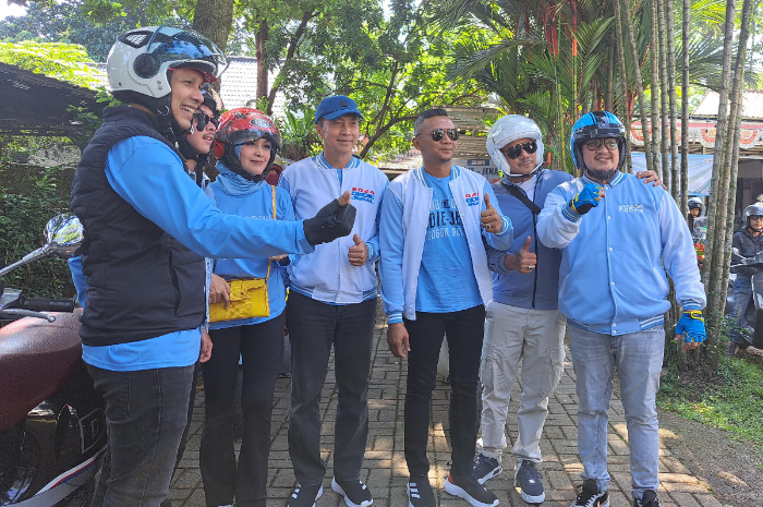 Dengan kompak, relawan Calon Wali Kota Bogor Dedie Rachim dan Wakil Wali Kota Bogor Jenal Mutaqin selenggarakan touring ke Sentul Bogor.