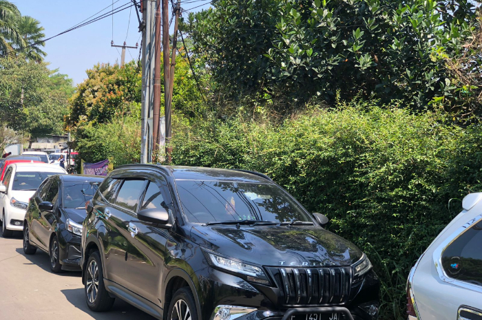 Kondisi terkini di Simpang Gadog menuju Puncak saat diberlakukan sistem One Way