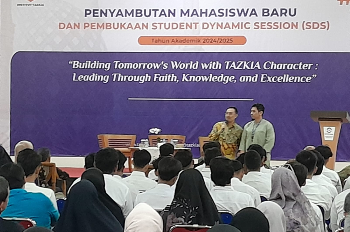 Suasana penyambutan mahasiswa baru Institut Tazkia Bogor.