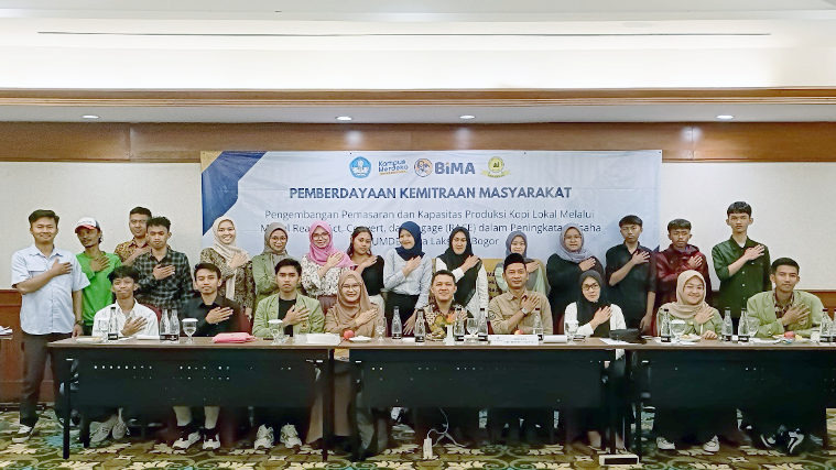 Tim PKM Dosen UNIDA Bogor Latih dan Dampingi Pengelola BUMDes Pemasaran Digital Model RACE