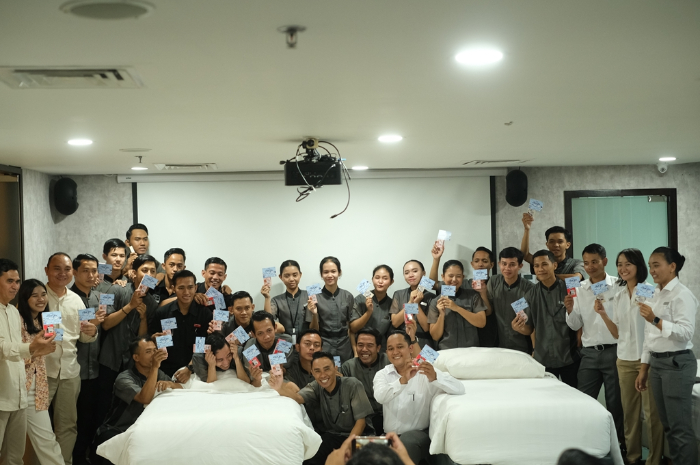 Karyawan The Alana Sentul dan NEO+ Green Savana Sentul mengikuti Competition Bed Making.