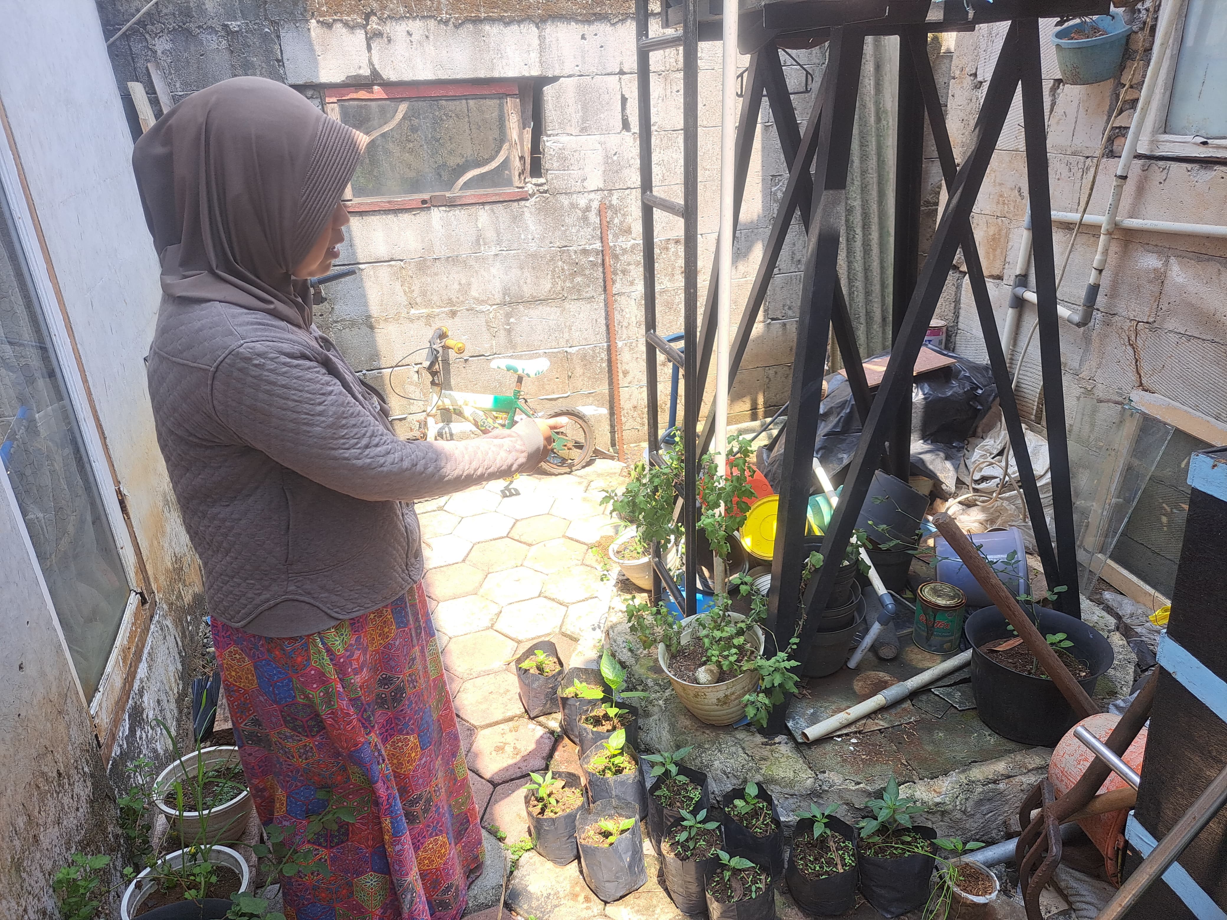 Salah satu sumur milik warga Kampung Legok Muncang RT 3 RW 15 Kelurahan Cipaku yang mengering.