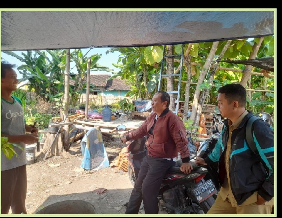Inovasi Teknologi KKN UNS Kelompok 218: Sistem Hidroponik Otomatis Berbasis Tenaga Surya di Desa Trangsan