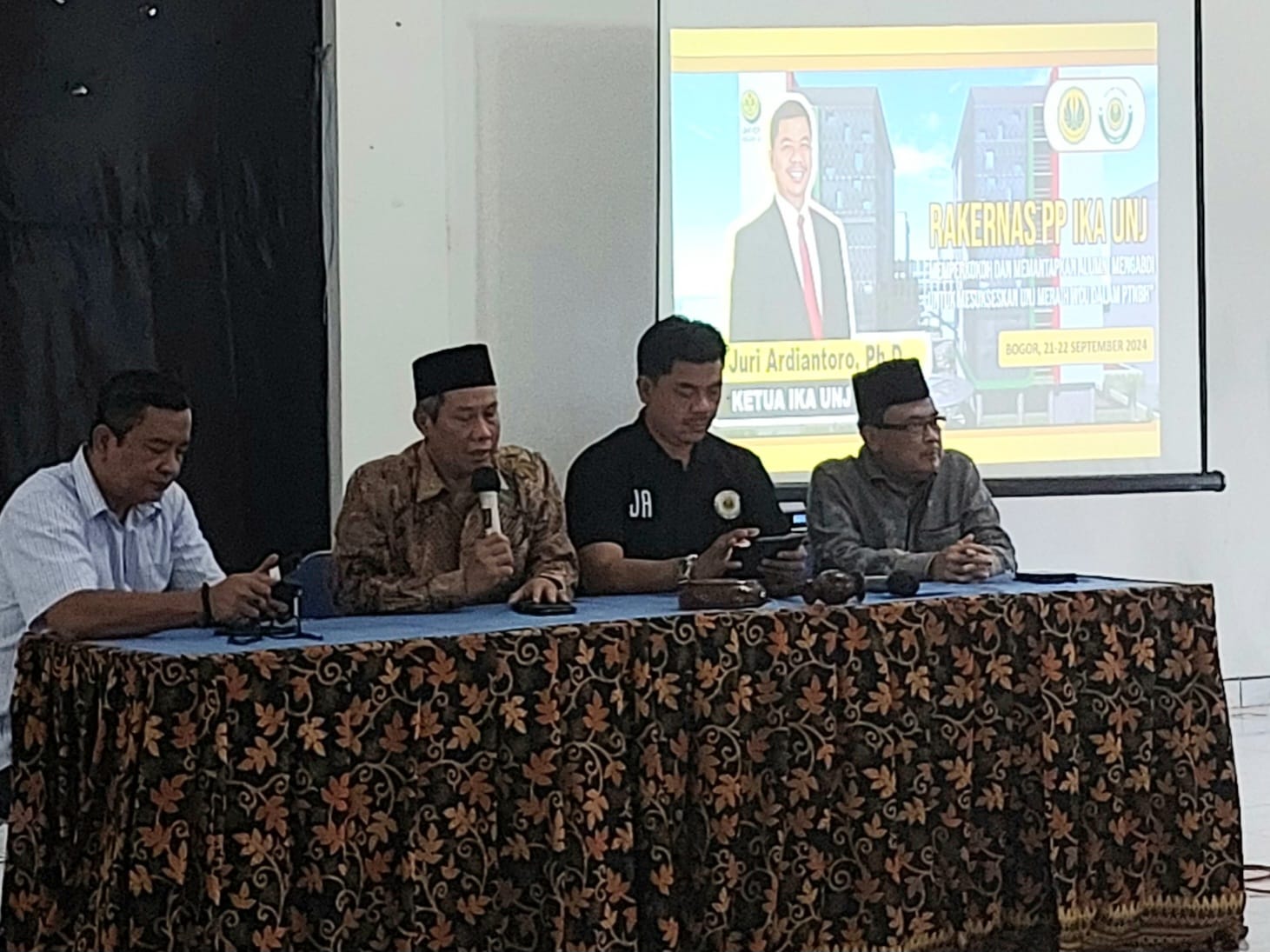 Rakernas IKA UNJ, yang diselenggarakan di Villa Biru Pancawati Cikereteg, Kabupaten Bogor, Sabtu (21/9/2024) hingga Minggu (22/9/2024).