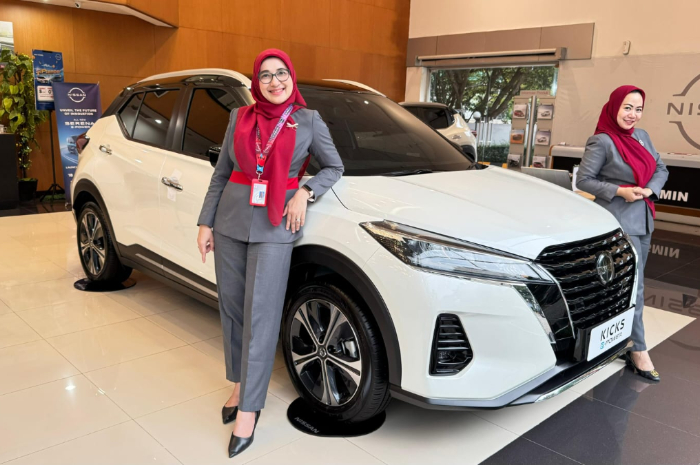 Mobil listrik Nissan di Nissan Yasmin.  Nissan Kicks Epower (Putih).