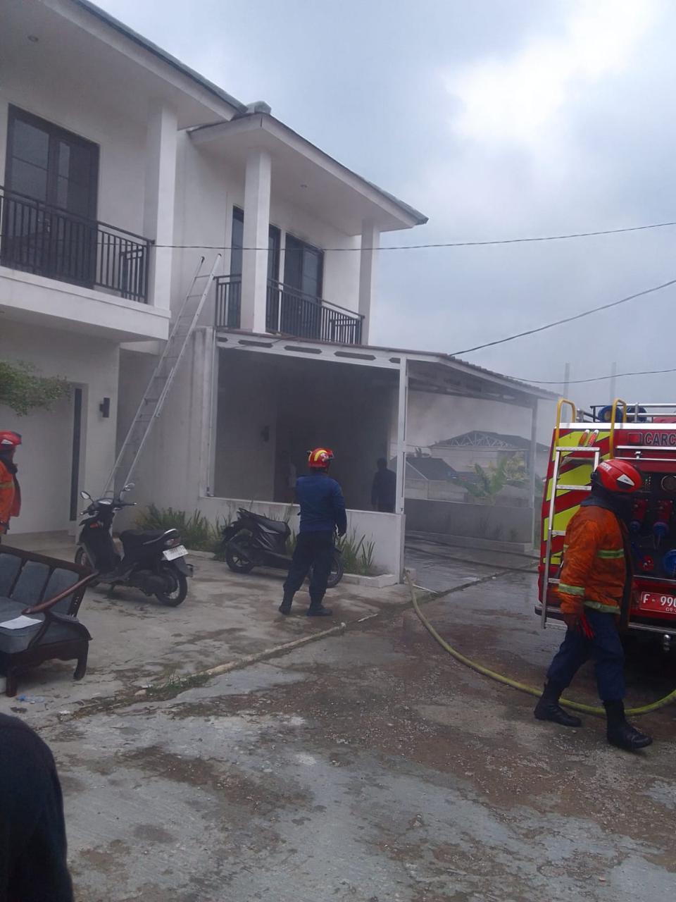 Diduga Punya Kelainan Jiwa, Warga Nyaris Bakar Rumah di Bogor