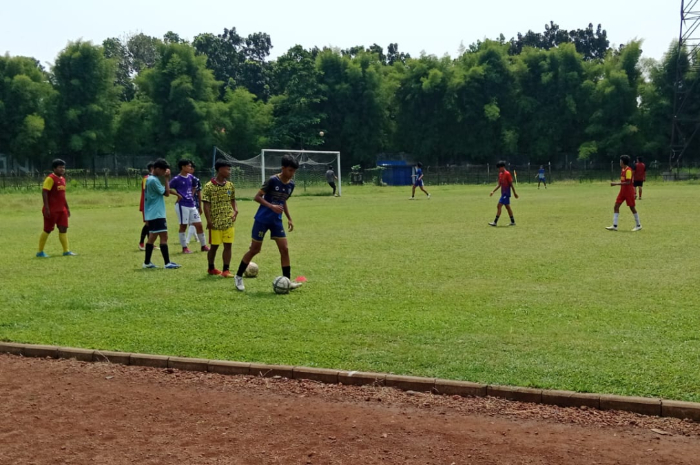 Para pemain PSB Bogor U-17 menjalani latihan di Stadion Pajajaran., Rabu (25/9/2024).
