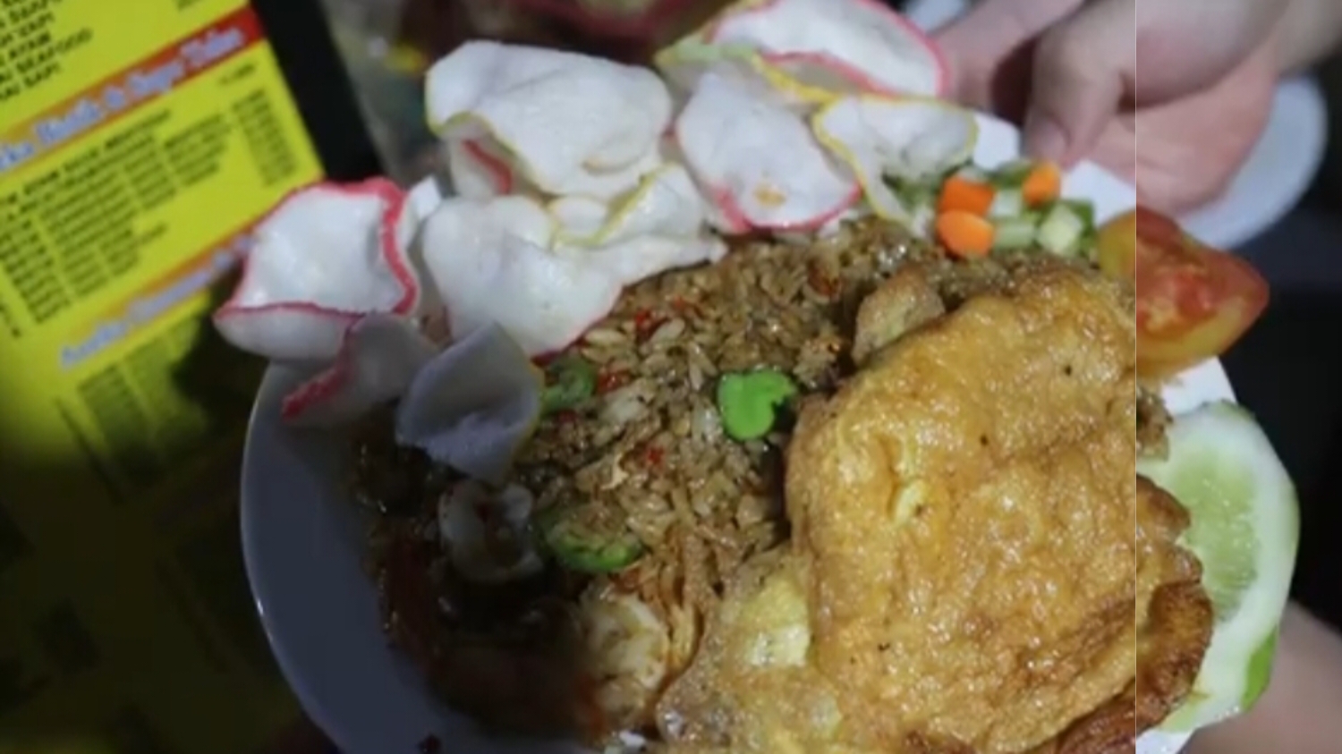 Warung Nasi Goreng Gila 87 yang berlokas di Jl. Raya Citayam - Parung, RT.001/RW.007, Desa Ragajaya, Kecamatan Bojonggede, Kabupaten Bogor, Jawa Barat 16920.