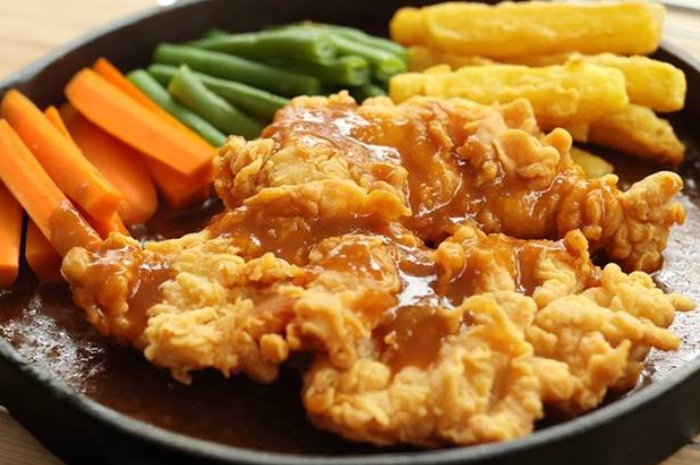 Ilustrasi bistik ayam crispy