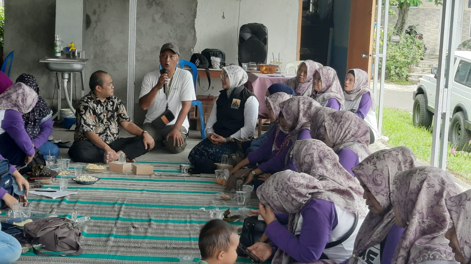 Yayasan Sahira menggelar pertemuan bulanan di Kelurahan Lawang Gintung, Kecamatan Bogor Selatan, Kota Bogor, Kamis (3/10/2024).