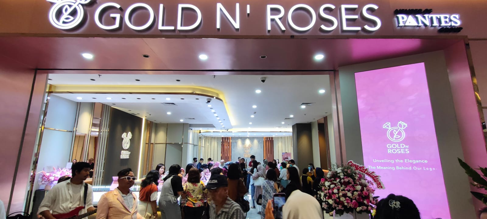 Para pengunjung CCM padati gerai gold N