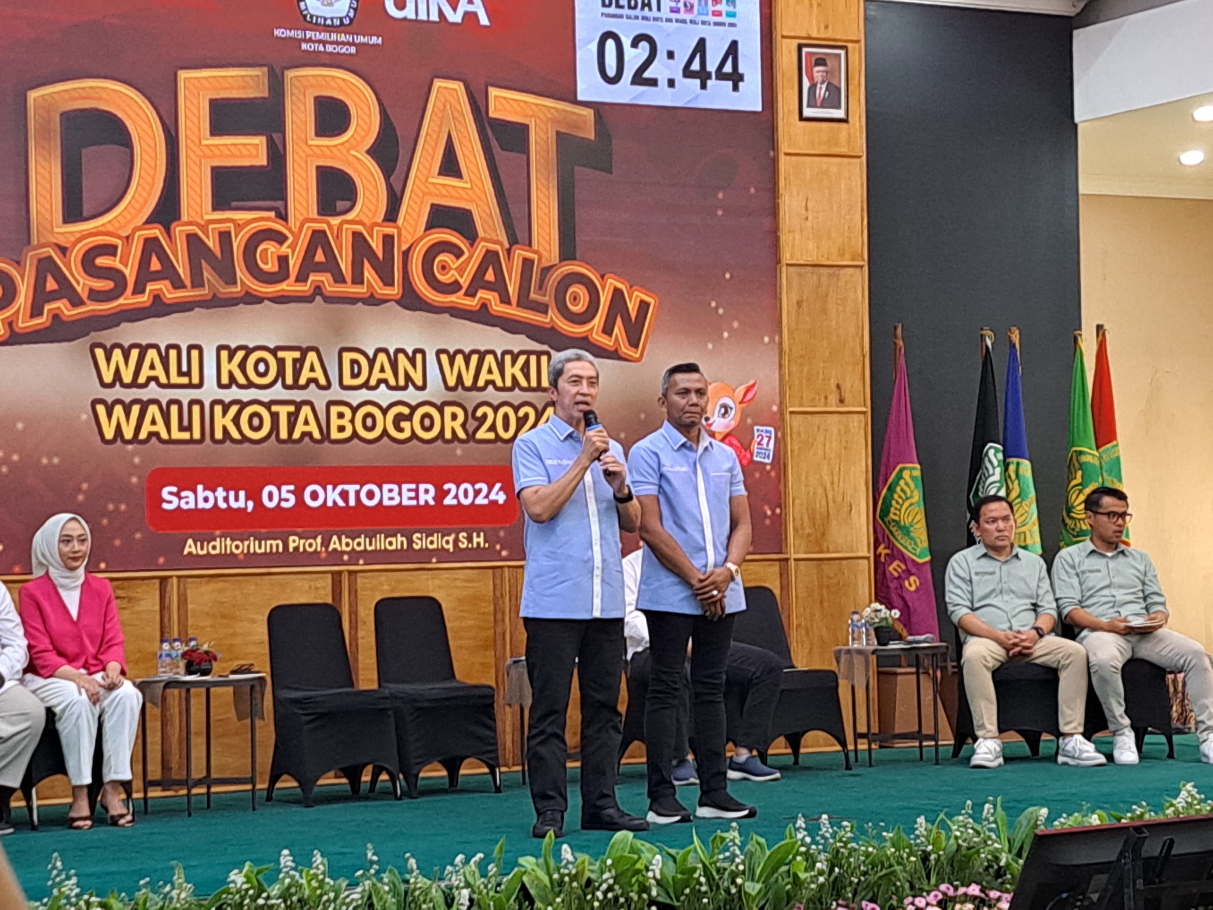Pasangan Calon Wali Kota dan Wakil Wali Kota Bogor Nomor Urut 3, Dedie Rachim dan Jenal Mutaqin turut menghadiri acara Debat Paslon yang digelar Media Radar Bogor pada Sabtu (5/10/2024).
