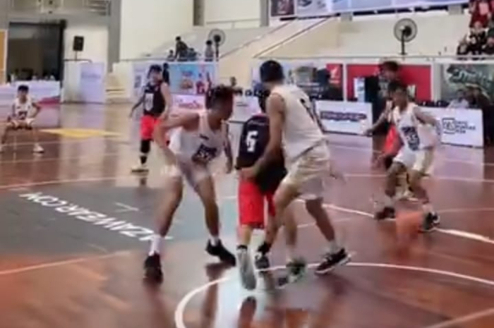 Laga AZA 3x3 Competition di pembuka Honda DBL with Kopi Good Day 2024 West Java-West di i Gymnasium Sekolah Vokasi IPB, Selasa (8/10/2024).