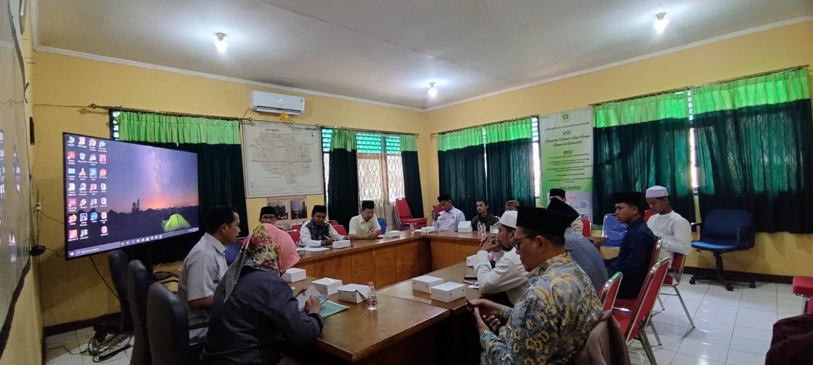 Rapat Pokja Kecamatan Tajurhalang persiapkan santri terbaik untuk mengikuti lomba MTQ.