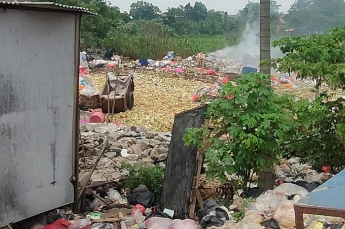 Penampakan gunung sampah di Parung Bogor