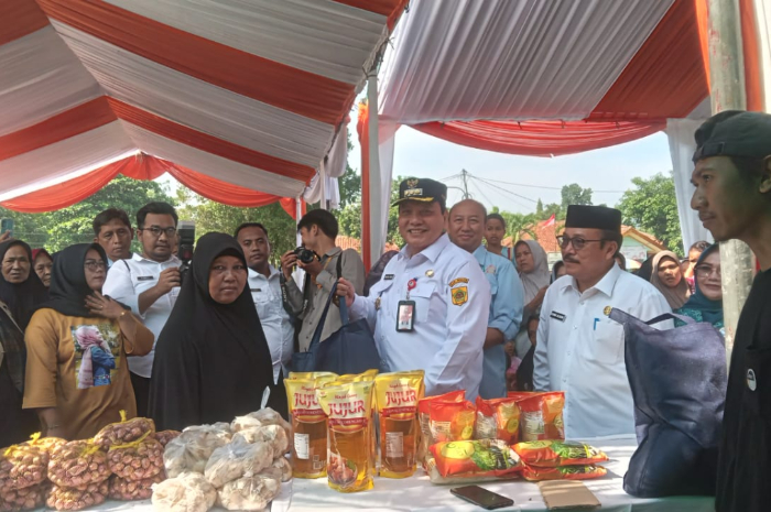 Gerakan pangan murah di Kantor kecamatan Rumpin Bogor
