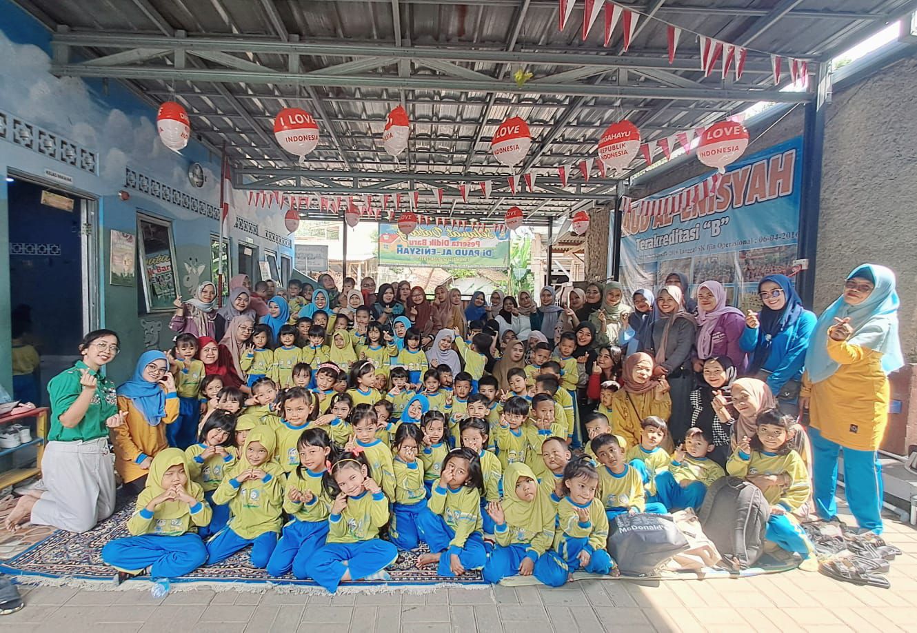 Perpustakaan KAIT Plus Kabupaten Bogor miliki sejumlah program untuk membantu pemerintah meningkatkan kualitas mutu pendidikan, salah satunya dengan Perpus Keliling.