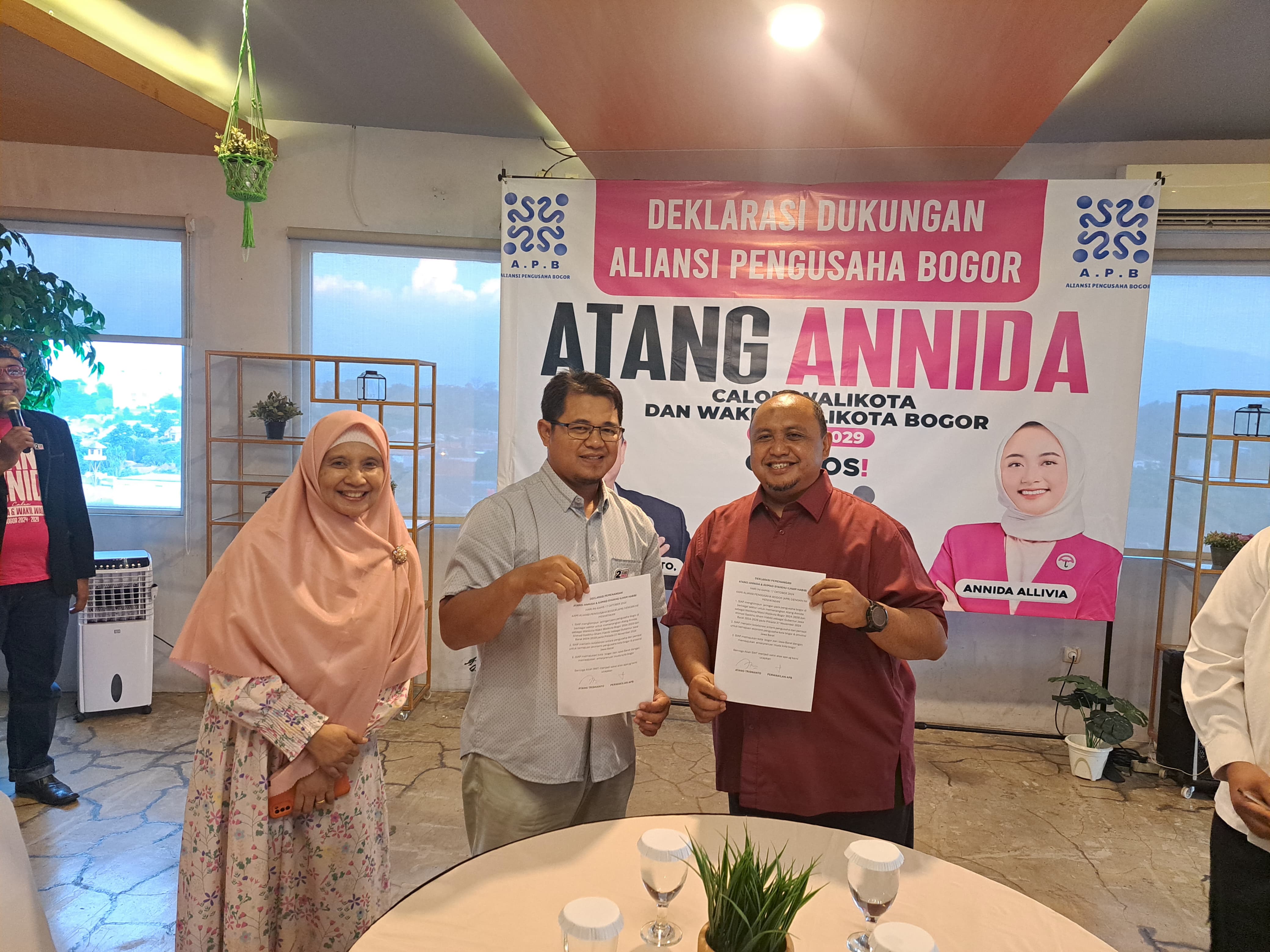 Aliansi Pengusaha Kota Bogor Resmi Deklarasi Dukungannya Untuk Paslon Atang Trisnanto dan Annida Allivia