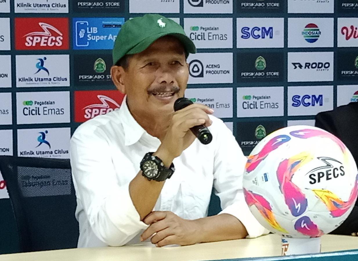 Pelatih Persikabo 1973, Djadjang Nurdjaman.