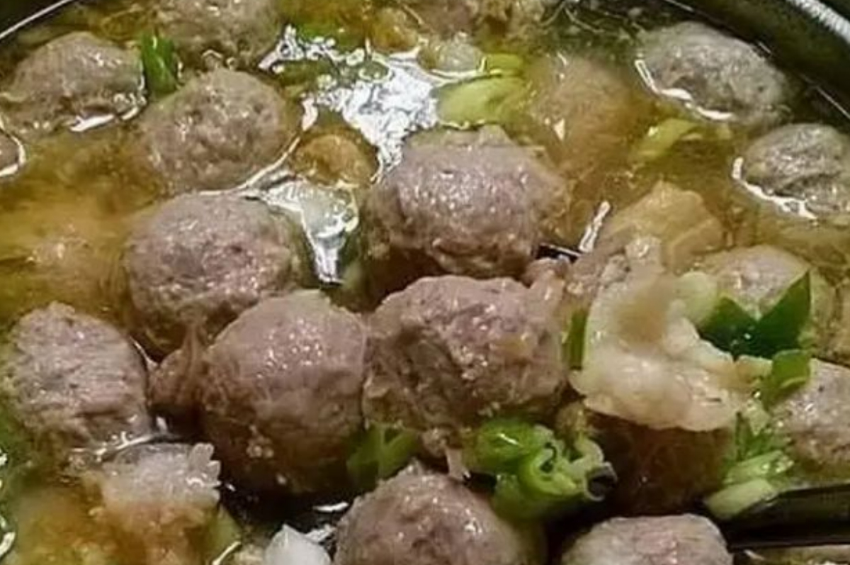 Resep membuat bakso yang enak dan kenyal.