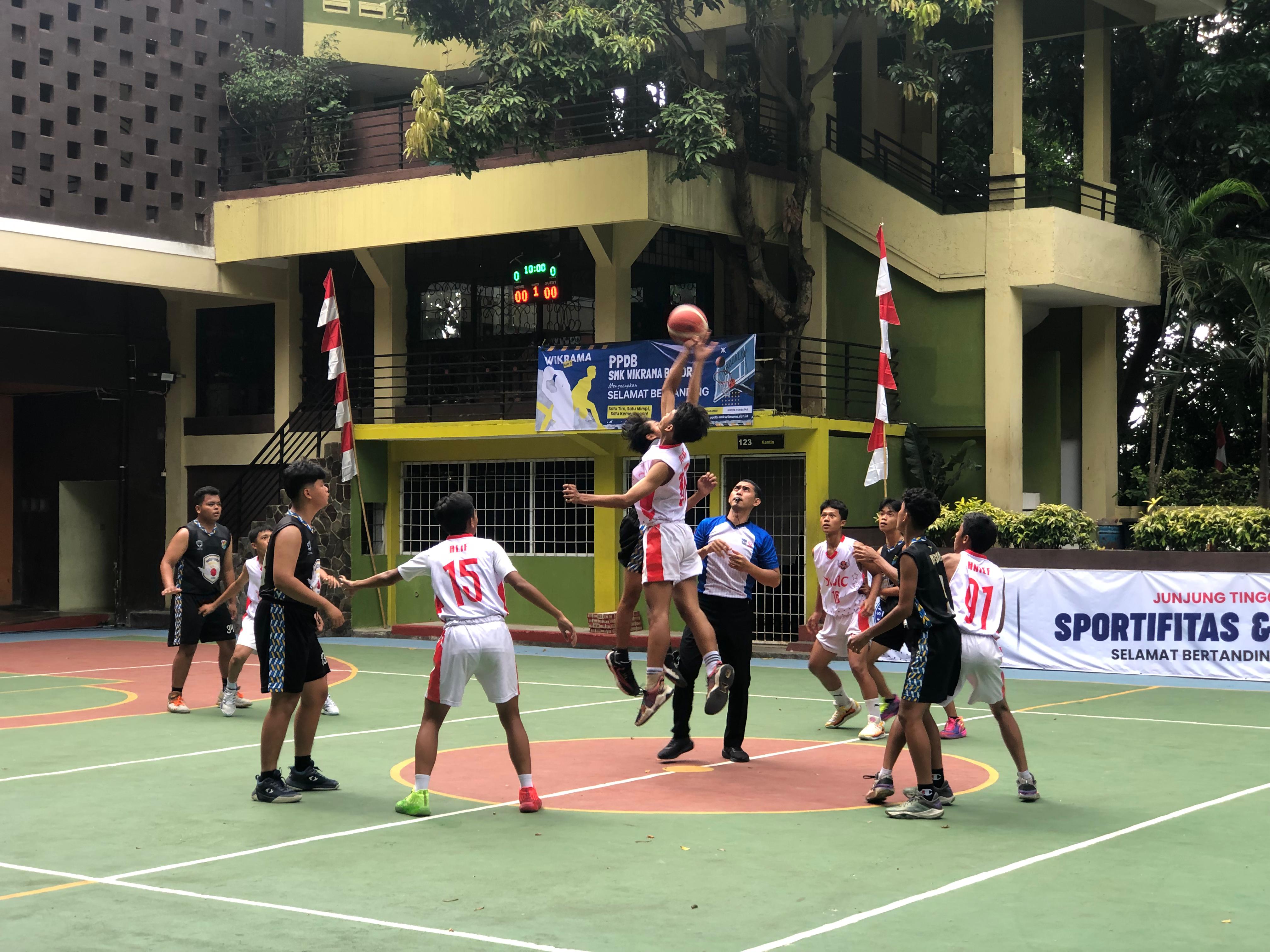 Potret para atlit muda bola basket yang tengah bertanding di perhelatan Wikrama Cup 2024