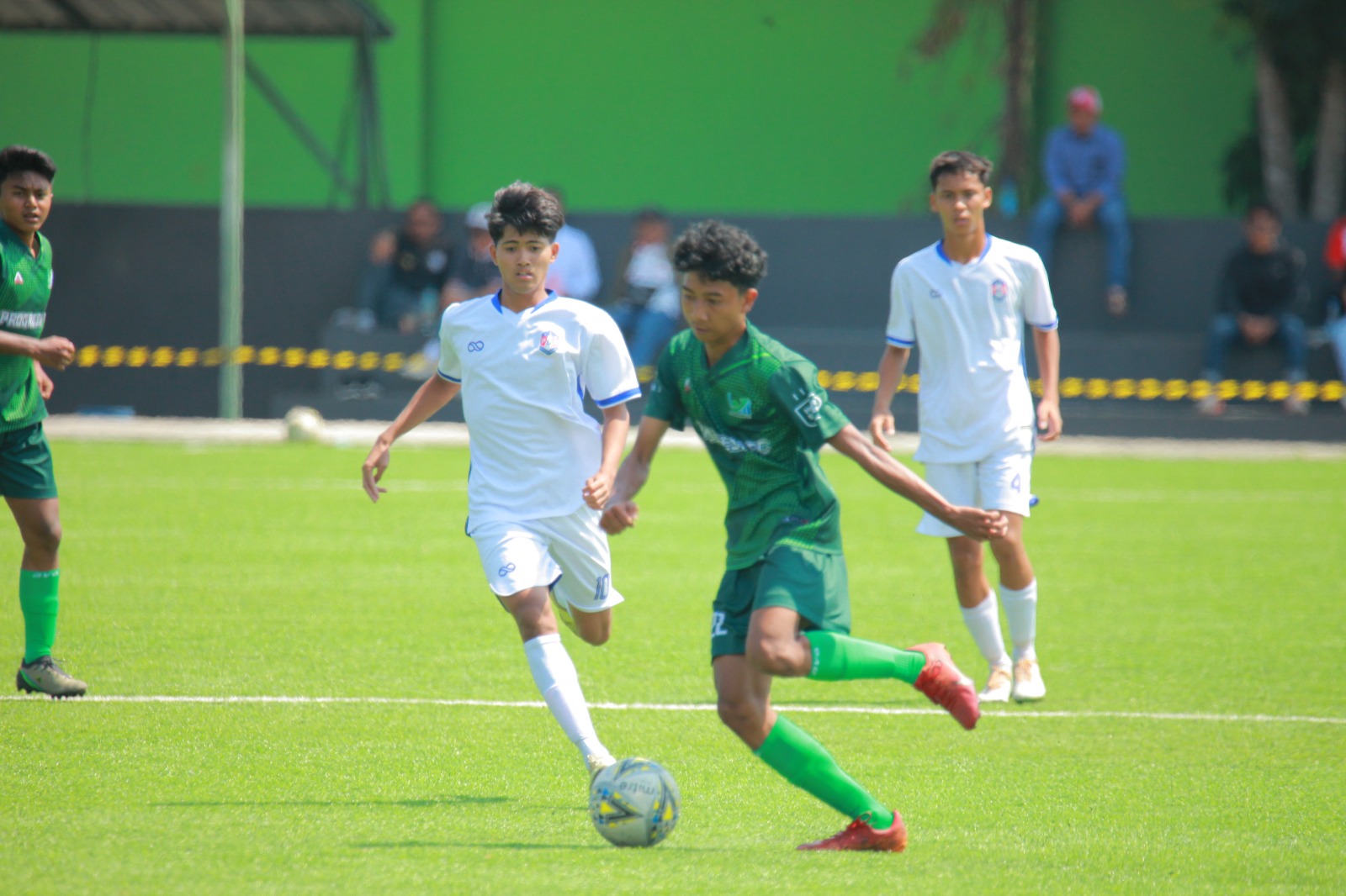 PSB Bogor U-17 lolos ke final Piala Suratin U-17 Jawa Barat usai mengalahkan Super Progresif dalam babak semifinal.