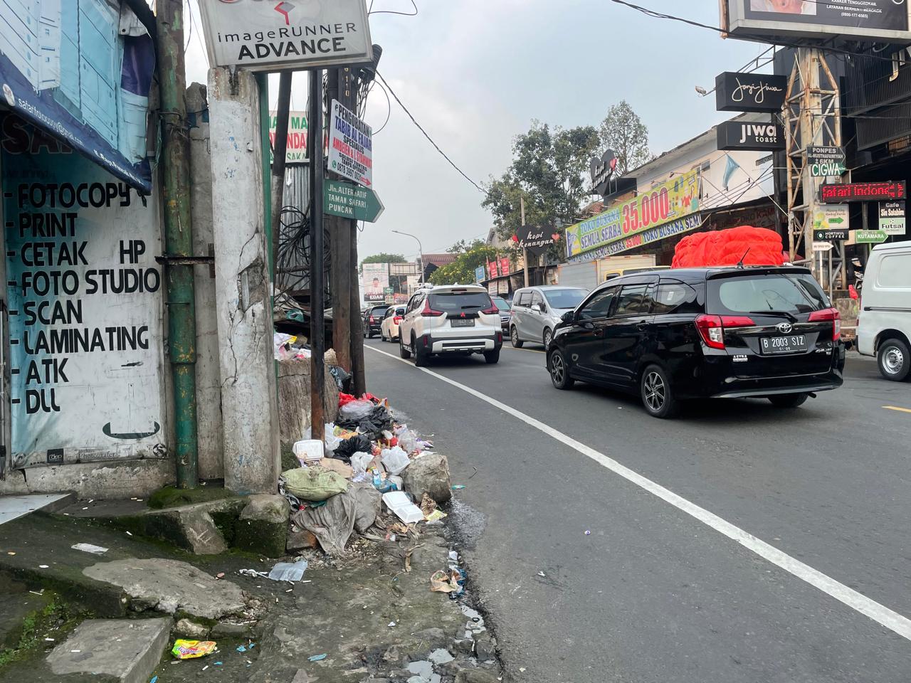 Pemkab Bogor Diminta Sediakan Tempat Pembuangan Sampah di Jalur Puncak